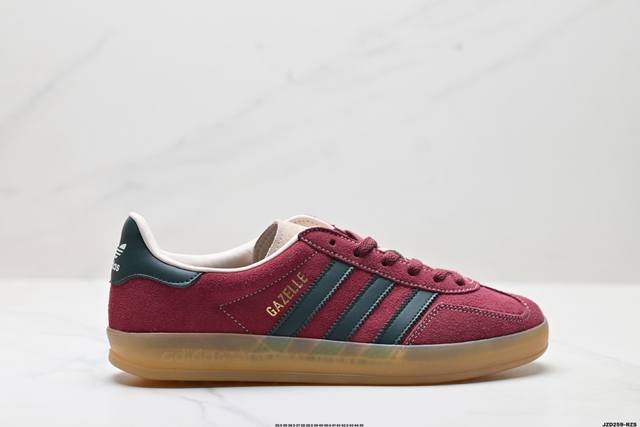 公司级Adidas Originals Gazelle Indoor 三叶草休闲防滑耐磨低帮板鞋 鞋头出色设计 塑就出众贴合感 稳固的后跟贴合足部曲线设计 软弹