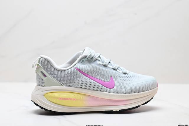 公司级Nike Vomero 18 耐克 舒适减震防滑 低帮跑步鞋 全掌Reactx泡绵中底 前掌和后跟还配备了Air Zoom气垫单元 据说跑起来更快更舒适哦