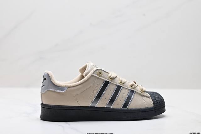 真标Adidas Originals Superstar贝壳头系列 阿迪达斯 三叶草低帮经典百搭休闲运动板鞋 货号:Jr4234 尺码:36 36.5 37 3