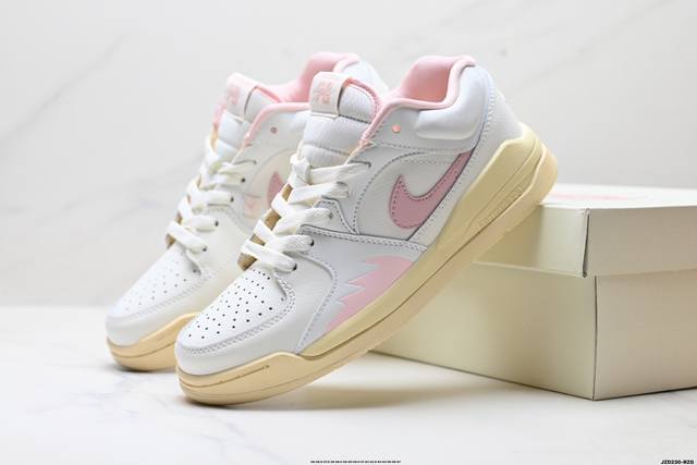公司级Nike Air Jordan Stadium 90 耐克 缓震防滑休闲运动板鞋 充满了对Tinkerhathield 原创设计的致敬 包括中足网状面板