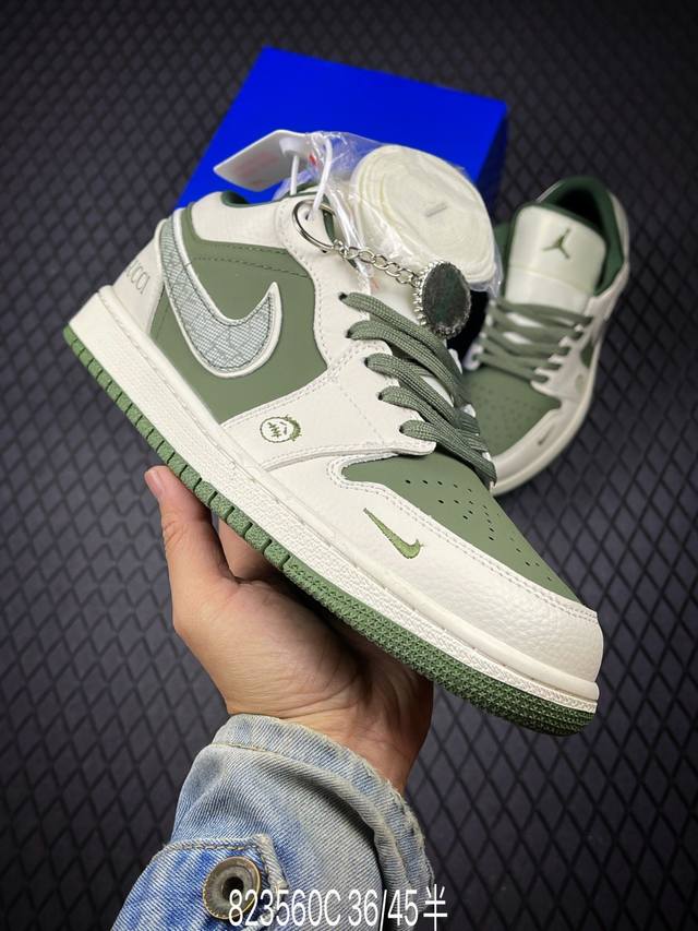 C 公司级Nike Air Jordan 1 X Travis Scott Aj1倒勾 乔一倒钩 ‘Diy’定制 耐克 低帮文化篮球鞋 完美品质出货 细节如图所
