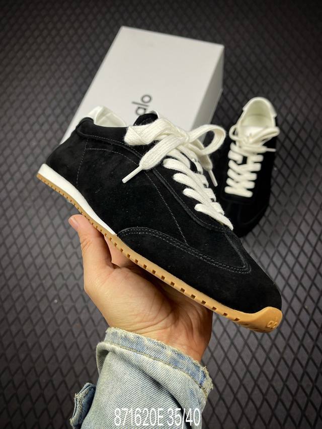 新品发售， 25Ssalo Yoga Sunset 舒适 生活休闲鞋 尺码35-40。男鞋待续编码：871620E