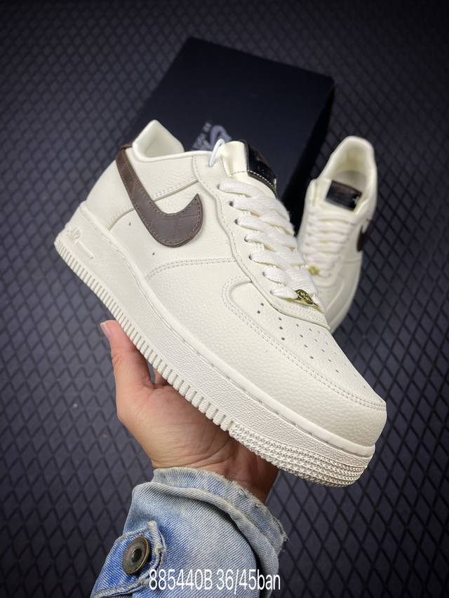 B Nike Air Force 7 Lv8 原楦头原纸板 打造纯正低帮空军版型 专注外贸渠道 原盒配件 原厂中底钢印、拉帮完美 货号:Ih7332-001 S