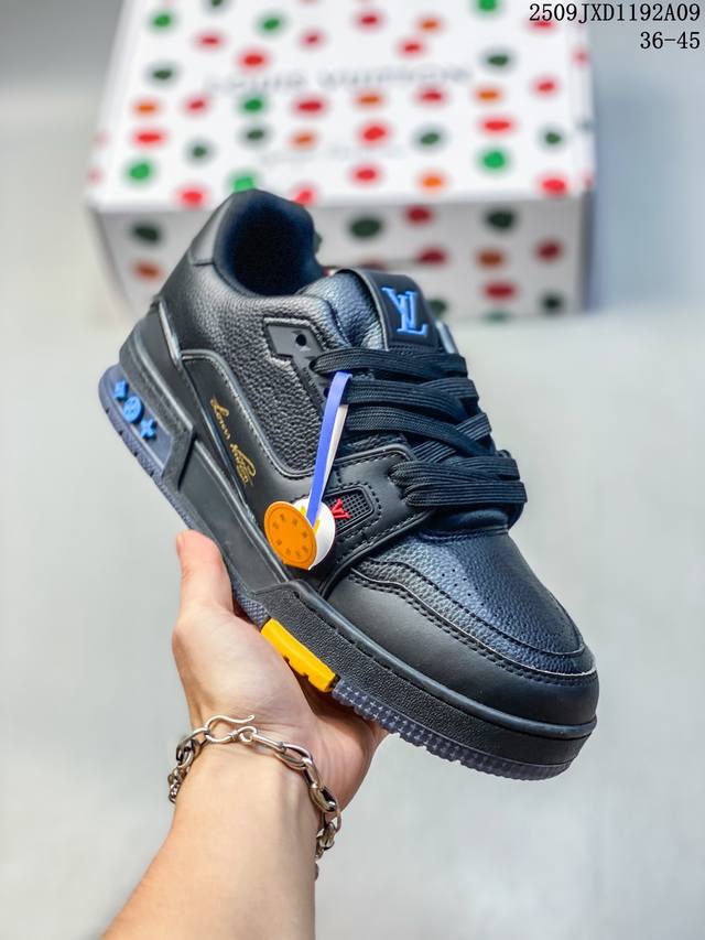 全新Lv路易威登Louis Vuitton Trainer Sneaker Low休闲运动文化百搭板鞋 编码：01Jvd368A02 尺码：如图 编码：09Jx