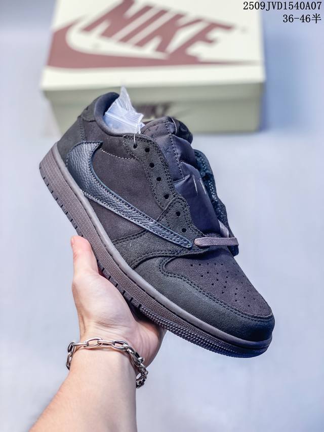 公司级Aj1倒勾Travis Scott X Air Jordan 1 ” Reverse Mocha “ Aj1乔1 Ts 闪电 联名倒钩 低帮文化篮球鞋 完