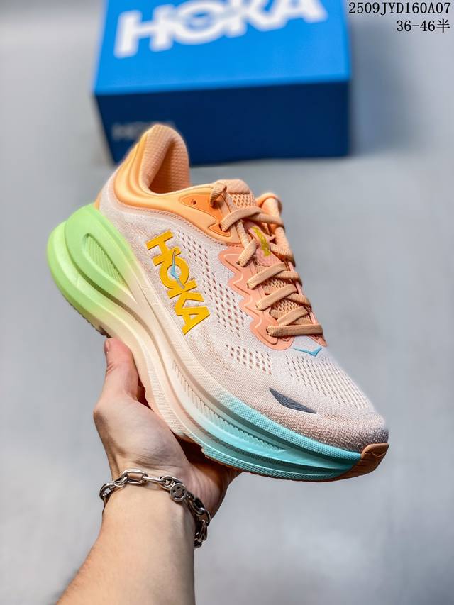 公司级Hoka One One Bondi 9 复古舒适防滑耐磨 低帮 山地户外跑步鞋 货号:1162011 尺码:36 36.5 37.5 38 38.5 3