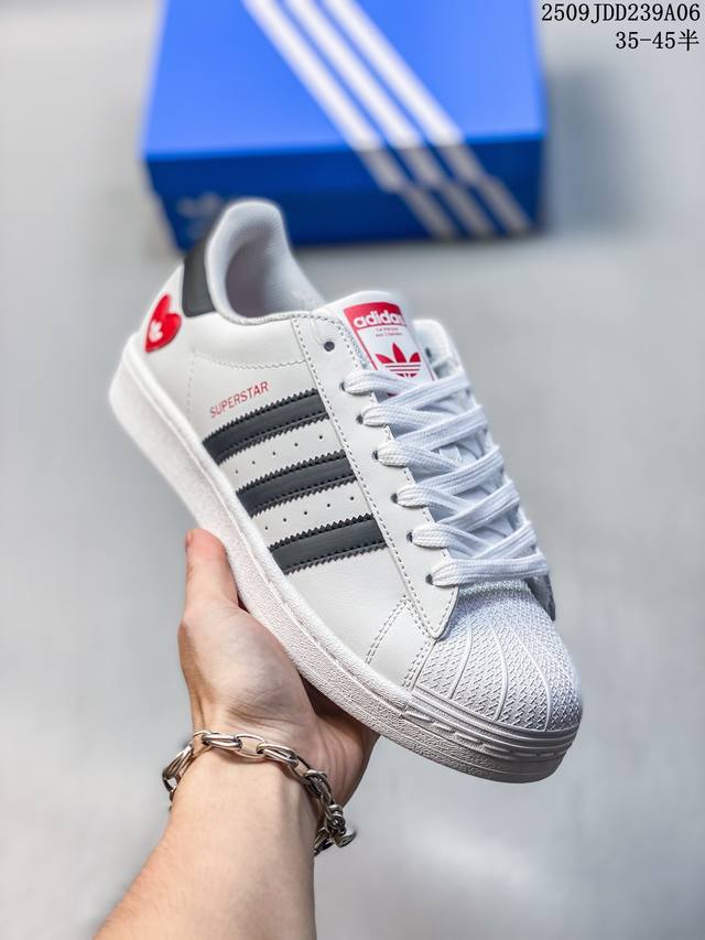 真标Adidas Originals Superstar 阿迪达斯 三叶草 贝壳头系列低帮经典百搭休闲运动板鞋 货号:Fz 7 尺码:35.5 36 36.5