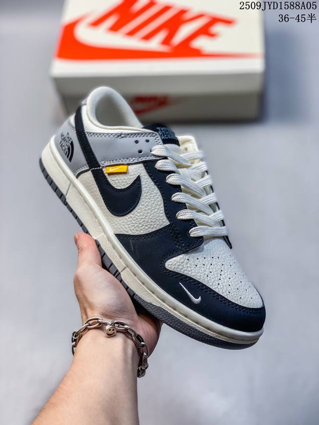 公司级带半码 耐克Nike Sb Dunk Low Sb 系列扣篮系列复古低帮休闲运动滑板板鞋。采用脚感柔软舒适Zoomair气垫，有效吸 收滑板等极限运动在落