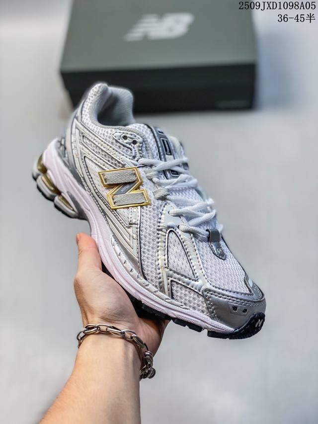 新百伦 New Balance Nb Breeze Sd2202 舒适百搭 玛丽珍防滑耐磨低帮生活休闲鞋 随着潮流风向的转变，玛丽珍鞋赛道成为各大球鞋品牌竞相角