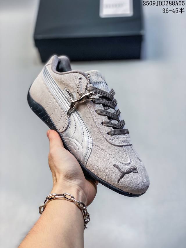 公司级 puma Speedca Og 彪马极速赛车系列低帮德训风拼接复古百搭休闲运动赛车鞋 鞋款从80、90年代赛车手所穿的防火赛车鞋为原型，鞋身线条模仿了赛