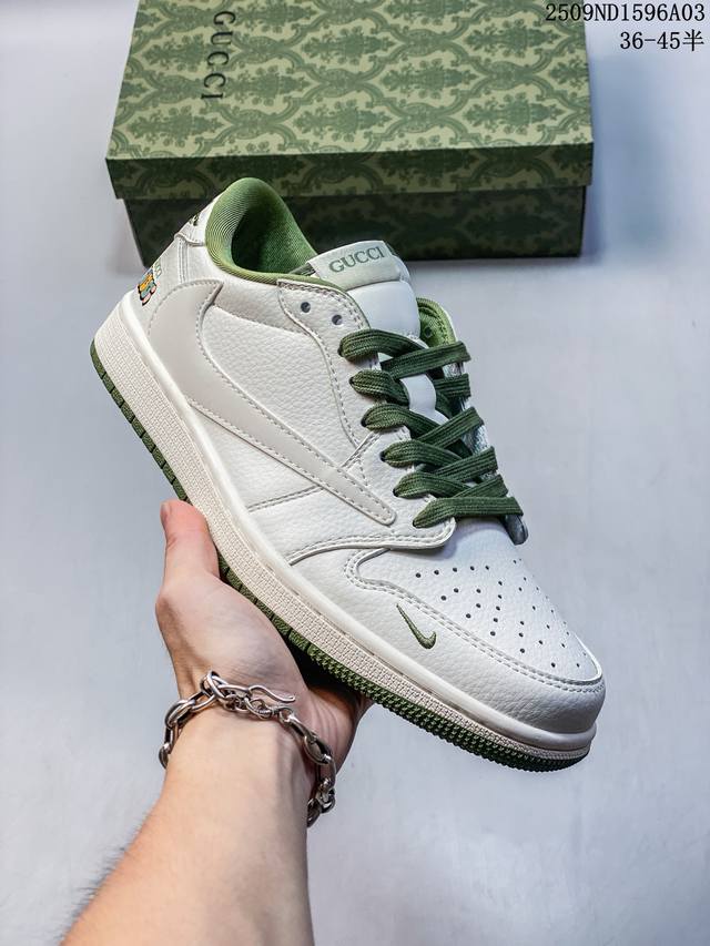 海外爆款限量发售！公司级 Travis Scott X Fragment Design X Jordan Air Jordan 1 Low Og Sp 斯图西联