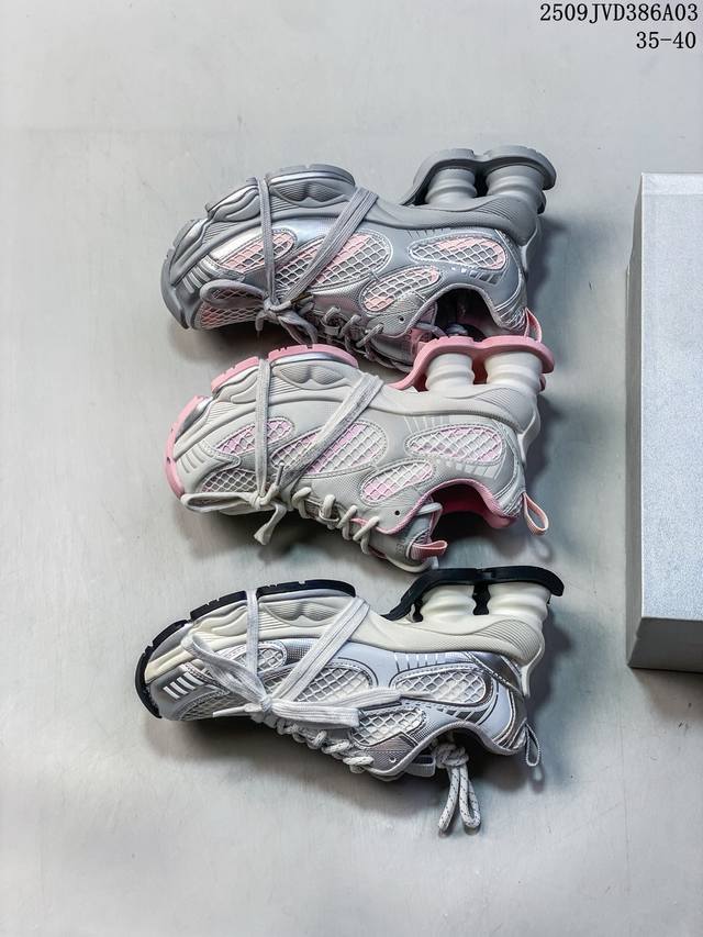 Gg-Cc 林允同款 5Cm厚底增高 星河粒子 银白色 银角大王 月牙底绑带镂空老爹鞋 春日踏青舒适度和少女感Ggcc 德训鞋界的白月光 银白配色好温柔 镂空鞋