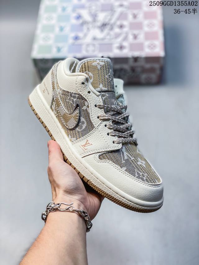 Nike Jordan Air Jordan 1“斯图西联名 灰蓝勾” 高端定制 低帮 复古 减震 防滑 耐磨 篮球鞋 定制鞋盒 大厂纯原品质出货 超高清洁度