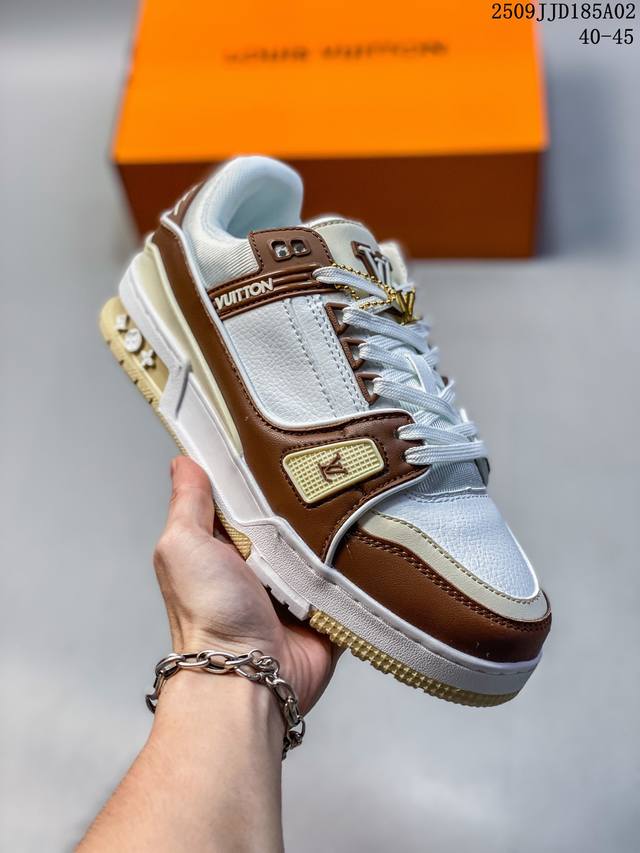 全新Lv路易威登Louis Vuitton Trainer Sneaker Low休闲运动文化百搭板鞋 编码：01Jvd368A02 尺码：如图 编码：09Jj