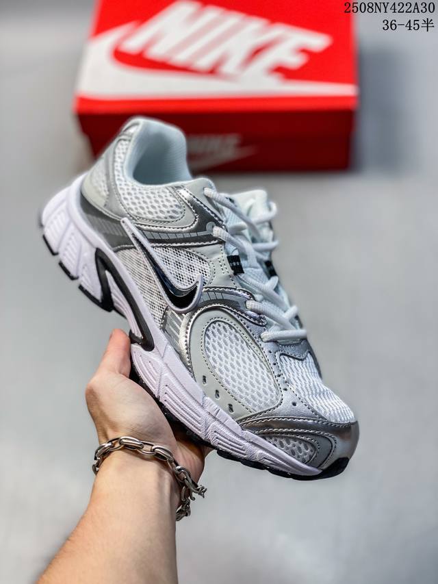 公司级Nike V5 Rnr 耐克 舒适百搭防滑耐磨 低帮休闲鞋 鞋面是大网孔设计 透气性超强 夏天穿完全不会闷脚 特别适合现在这种天气 中底是泡棉材质 脚感特
