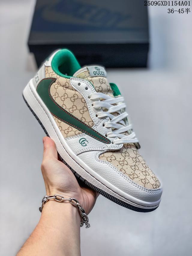 公司级Nike Air Jordan 1 X Travis Scott Aj1倒勾 乔一倒钩 ‘Diy’定制 耐克 低帮文化篮球鞋 完美品质出货 细节如图所示