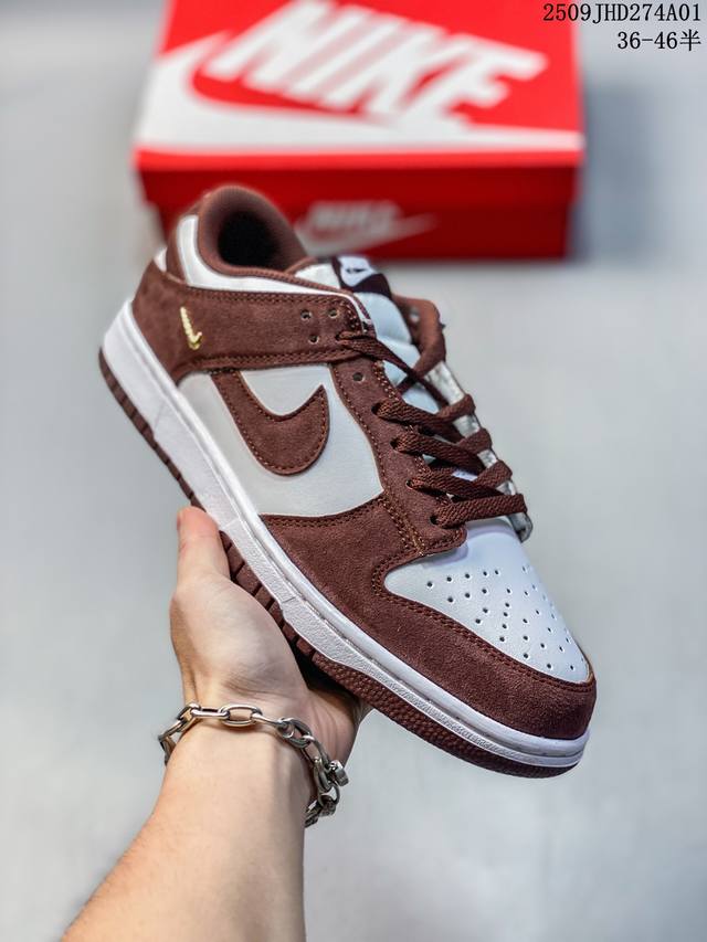 真标 耐克 Nike Sb Dunk Low pro 男女款运动鞋复古板鞋。采用柔软织物鞋面，经久耐穿，塑就如元年款 Dunk 般的复古质感。鞋头透气孔，搭配鞋