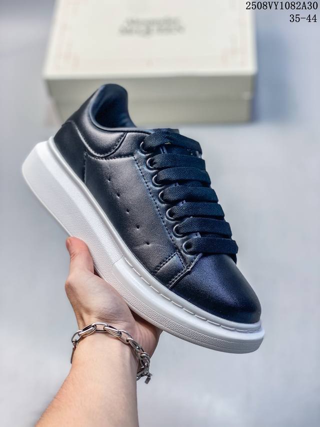 意大利高奢品牌Alexander Mcqueen亚历山大 麦昆 Sole Leather Sneakers低帮时装厚底休闲运动小白鞋 货号:553770 Whz