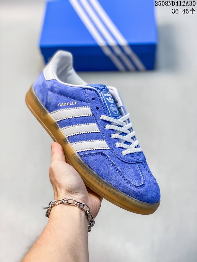 Originals Gazelle 舒适百搭 低帮 男女同款 灰白 德训鞋 Gazelle是一款经典且时尚的运动。Gazelle以其简洁流畅的线条设计赢得了众多