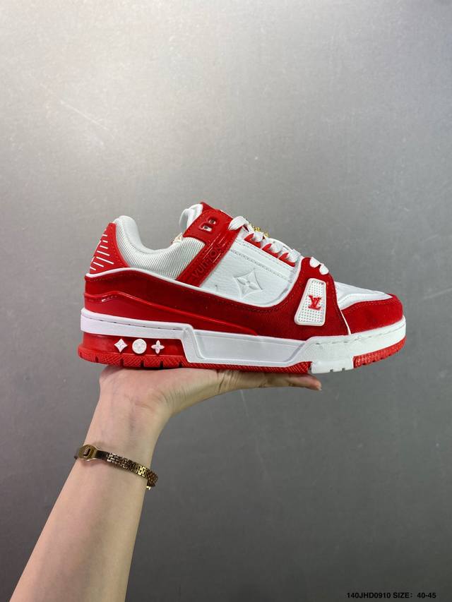 路易威登 Louis Vuitton Lv路易威登板鞋 新款 Lv Trainer最新配色运动鞋 L家 篮球鞋风格运动鞋 该鞋由艺术总监 Virgil Ablo