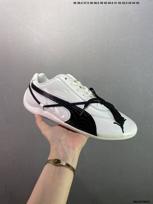 puma Suede Staple 百搭单品 彪马 男女运动板鞋，原楦原纸版开发版型，采用环保纤维革组合翻毛皮饰片鞋面材质，外置耐磨橡胶大底蕾哈娜同系面包鞋太好