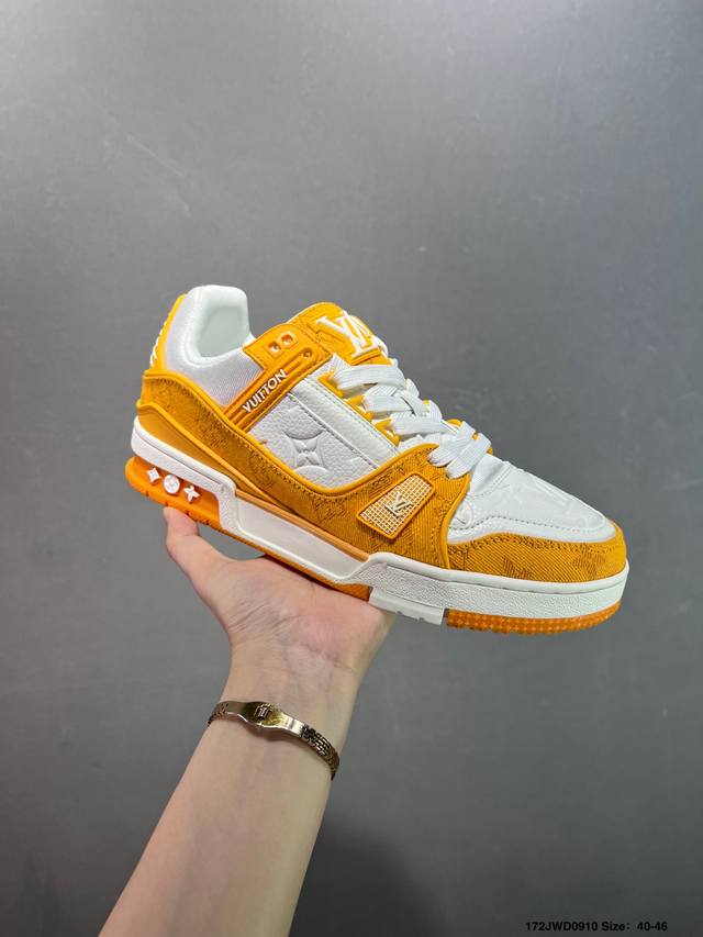公司级路易威登 Louis Vuitton Lv路易威登板鞋 新款 Lv Trainer最新配色运动鞋 L家 篮球鞋风格运动鞋 该鞋由艺术总监 Virgil A