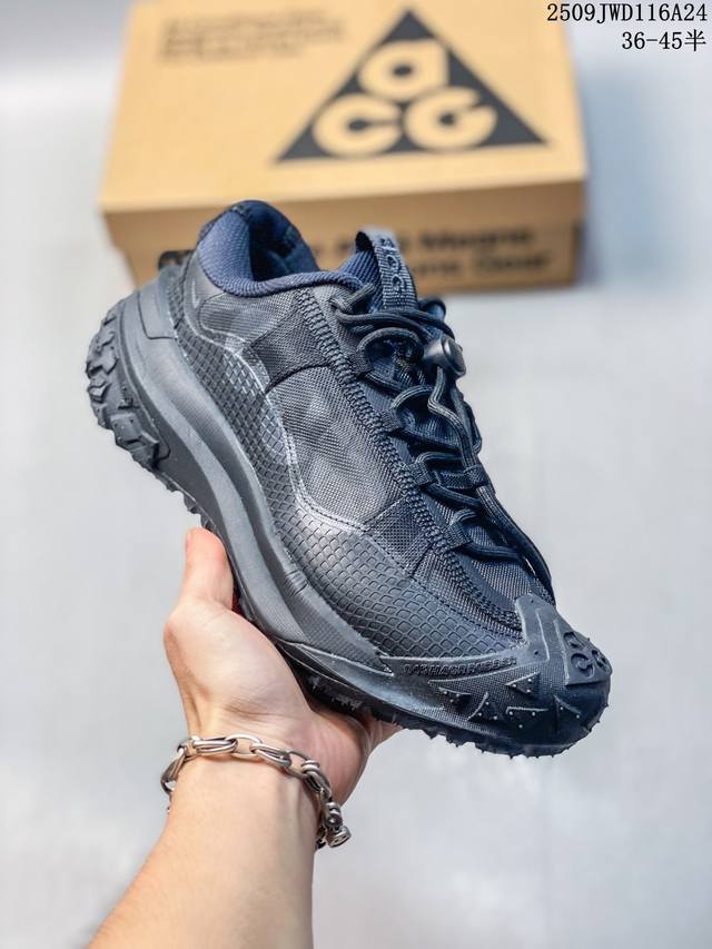 公司级Nk Acg Mountain Fly 2 Se 复古潮流户外登山鞋防水慢跑鞋 Dv7903-002 全新来袭 该款沿袭前代高帮版型的设计传统 轻盈鞋面结