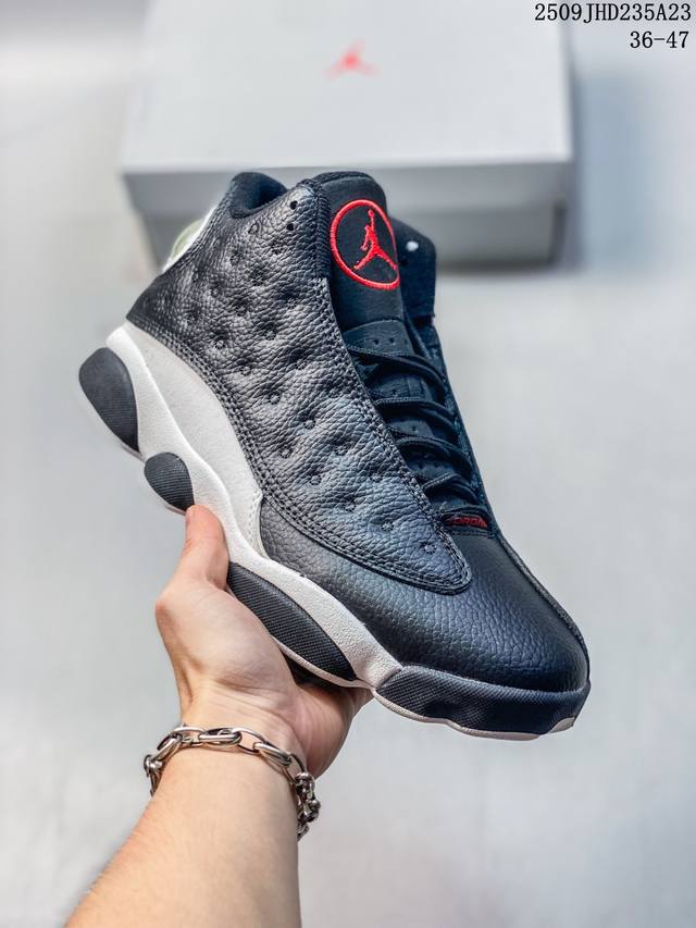 乔丹Air Jordan 13 Xiii Retro迈克尔 乔丹Aj13代复古中帮文化休闲运动篮球鞋 41457 04 码数：36 37 38 39 40 41