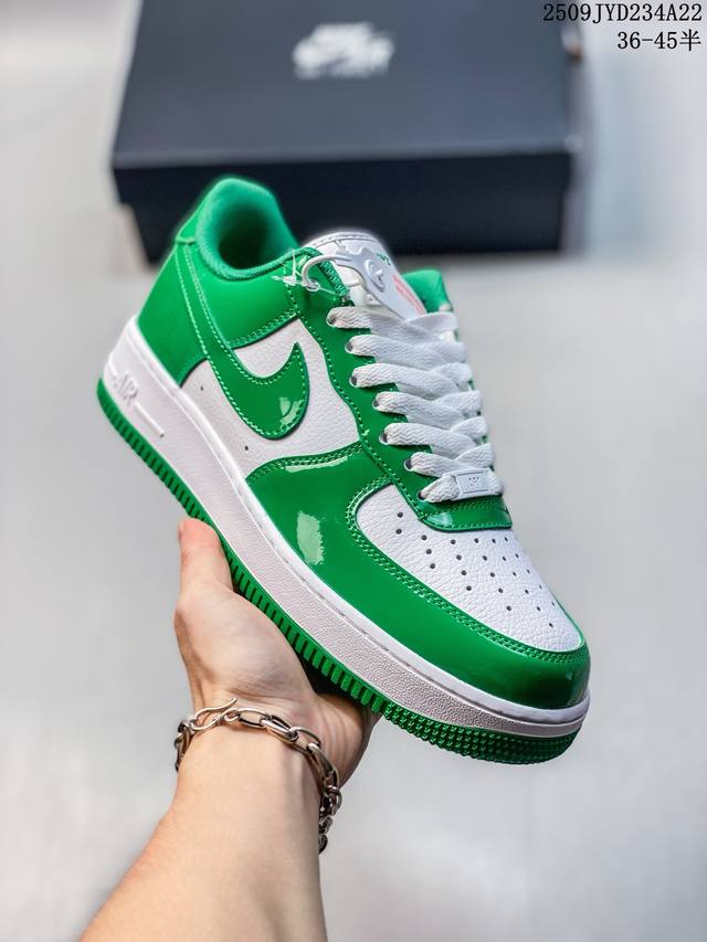 公司级 Nike Air Force 1 ‘07 空军一号低帮休闲板鞋 进口牛筋布 原楦头原纸板 纯正空军版型 定制鞋盒 全掌内置全掌气垫 原厂中底钢印 拉帮完