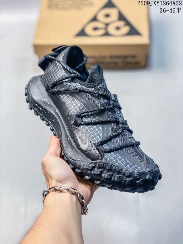 耐克Nike Acg Air Mowabb Og 'rattan Birch' 轻便透气耐磨户外徒步鞋 这款Nike Air Mowabb具有桦木、 明亮的普通
