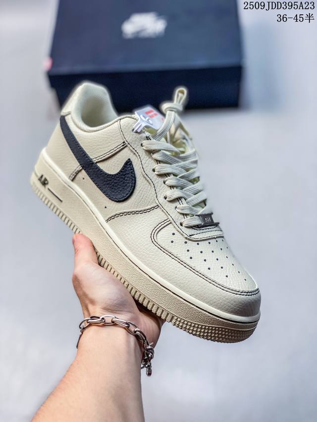 公司级 Nike Air Force 1 ‘07 空军一号低帮休闲板鞋 进口牛筋布 原楦头原纸板 纯正空军版型 定制鞋盒 全掌内置全掌气垫 原厂中底钢印 拉帮完