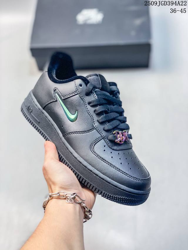 公司级 Nike Air Force 1 ‘07 空军一号低帮休闲板鞋 进口牛筋布 原楦头原纸板 纯正空军版型 定制鞋盒 全掌内置全掌气垫 原厂中底钢印 拉帮完