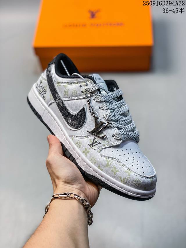 公司级带半码 耐克Nike Sb Dunk Low Sb 系列扣篮系列复古低帮休闲运动滑板板鞋。采用脚感柔软舒适Zoomair气垫，有效吸 收滑板等极限运动在落