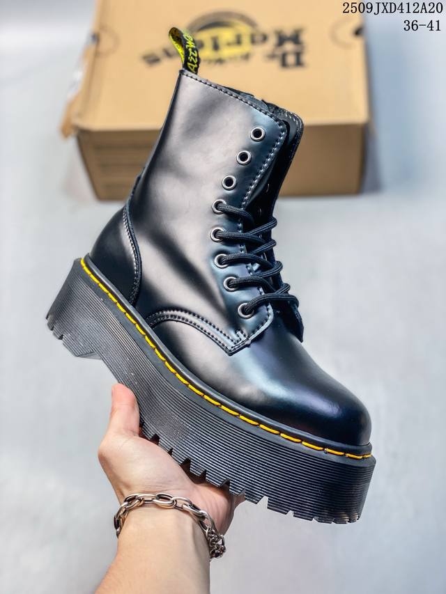 Dr.Martens 马汀博士马丁靴 1460八孔高帮厚底硬皮黑色 中山代工厂p 某物同香港代购 同一批次订单 公司规格 原材生产 原版开边珠加厚光泽牛皮 pv