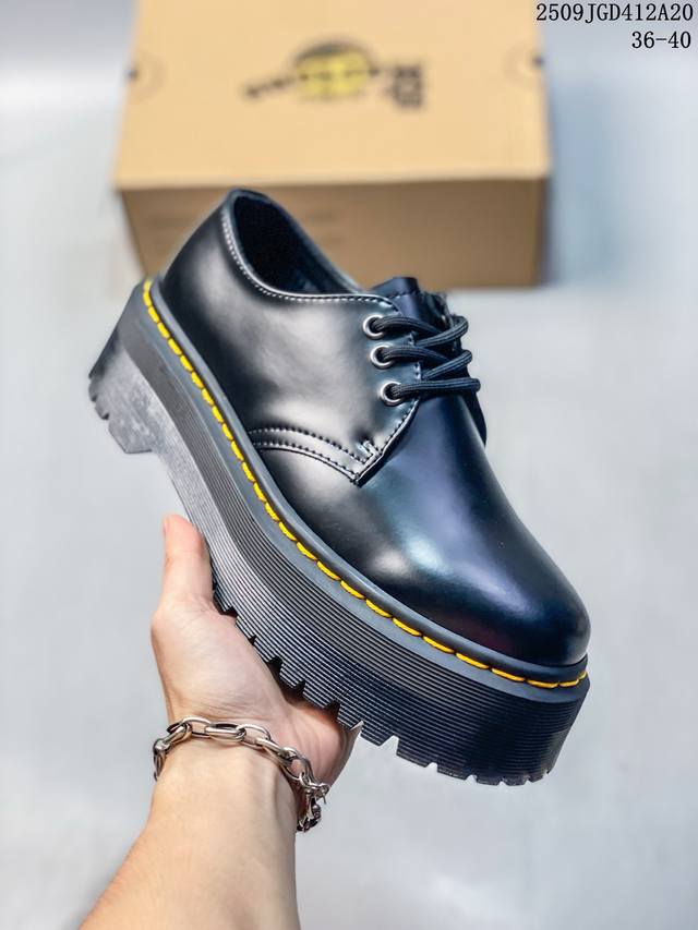 Dr.Martens 马丁医生1461系列 三孔 中厚 厚底 低帮厚底全机车走线 原材生产 香港代购 同一批次订单 全头层牛皮 进口橡胶大底 耐穿耐磨 用个三五