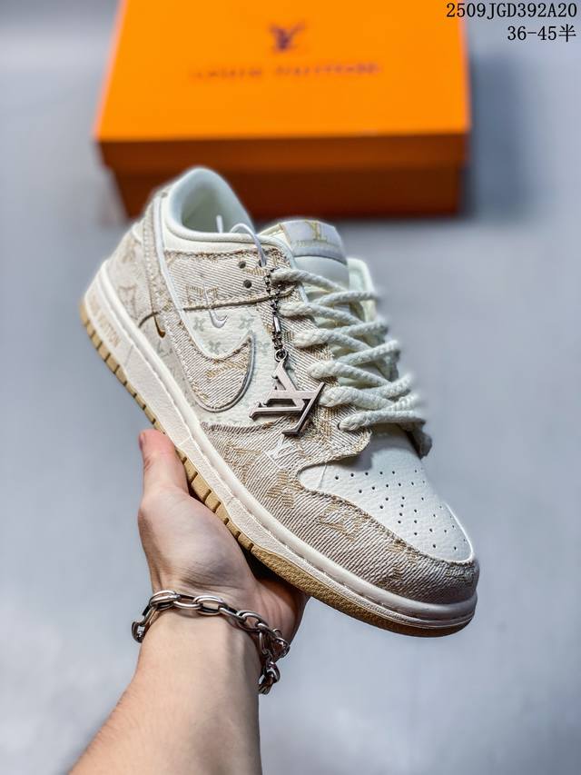 Nike Sb Dunk Low“ 古驰联名 烟灰蓝勾” 周年高端定制 低帮休闲板鞋 定制鞋盒 大厂纯原品质出货 超高清洁度 皮料切割干净无任何毛边 细节完美