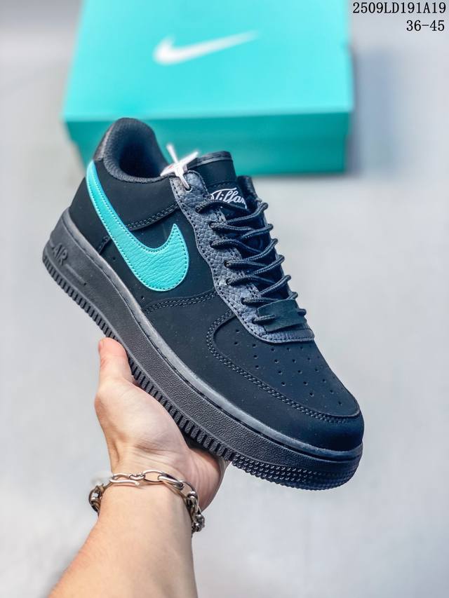 公司级 Nike Air Force 1 ‘07 空军一号低帮休闲板鞋 进口牛筋布 原楦头原纸板 纯正空军版型 定制鞋盒 全掌内置全掌气垫 原厂中底钢印 拉帮完