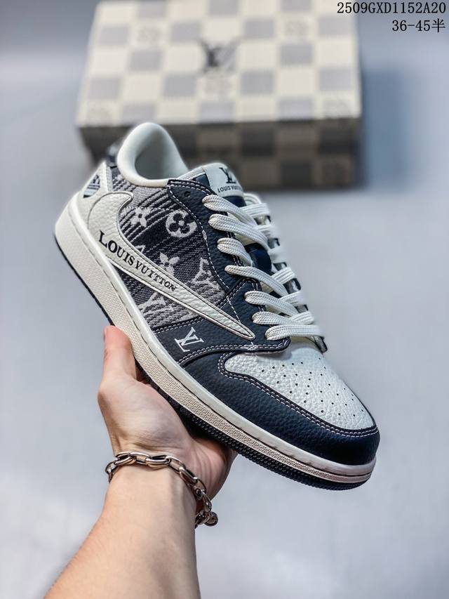 高端定制 Travis Scott X Jordan 1 Low Lv联名-黑白牛仔 倒勾低帮休闲版本 原厂全头层皮 大厂纯原品质出货 纯正版型 定制鞋盒 皮料