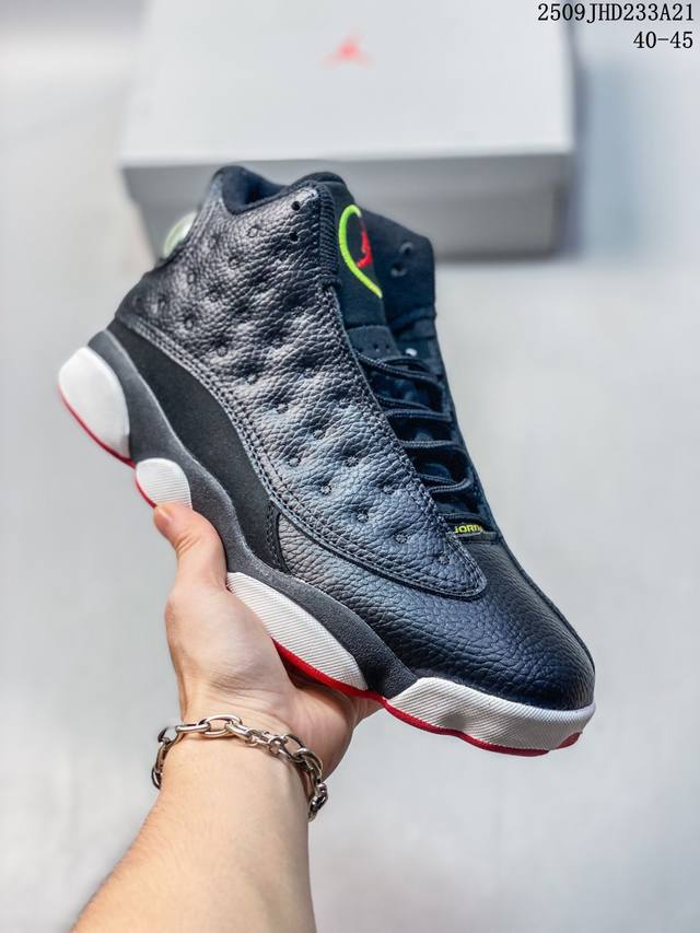 乔丹Air Jordan 13 Xiii Retro迈克尔 乔丹Aj13代复古中帮文化休闲运动篮球鞋 41457 04 码数：36 37 38 39 40 41