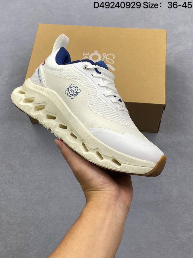 公司级Loewe X On昂跑Cloudtilt 2.0 罗意威 联名轻量运动休闲鞋 脚感很舒服 鞋底柔软且包裹性好 上脚显腿长 不管休闲还是运动都很百搭 是最