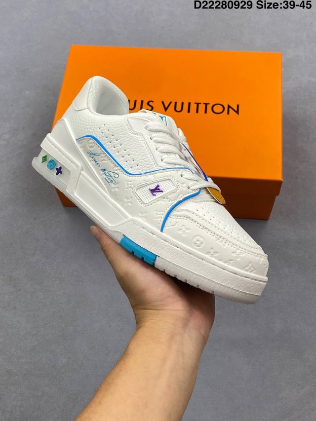 真标Louis Vuitton Trainer Sneaker Low 全新 Lv 路易威登 休闲运动文化百搭板鞋 尺码:39-45 D22 929