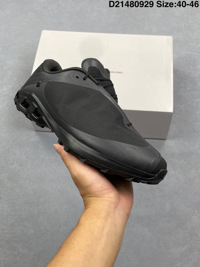 On昂跑 Cloudventure peak paf系列低帮轻量舒适多功能休闲运动鞋 采用工程飞织网布组合再生聚酯纤维鞋面材质搭载独家隐藏速度中板 镂空Clou