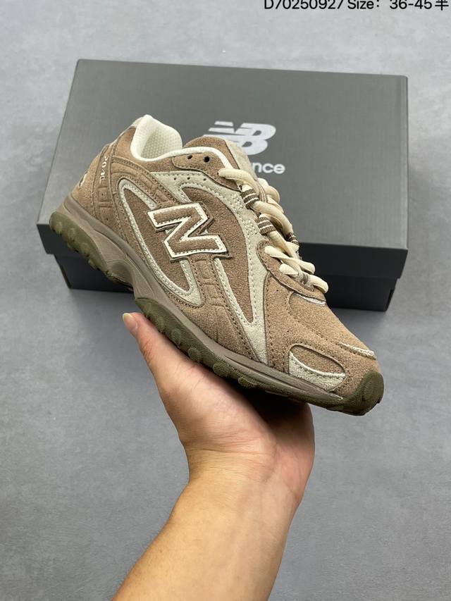New Balance 新百伦204 系列 复古休闲运动百搭老爹跑步鞋 #采用猪巴革组合网织鞋面材质 #3层组合底模精密开发 #中底嵌入碳板缓震及后跟嵌入Tpu