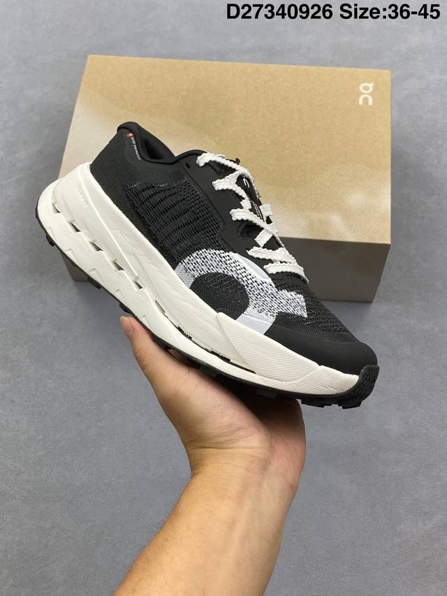 On昂跑Cloudtilt Max罗意威 联名轻量运动休闲鞋 脚感很舒服 鞋底柔软且包裹性好 上脚显腿长 不管休闲还是运动都很百搭 是最好看最显质感的颜色 尺码