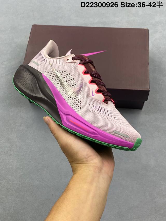Nike pegasus premium 41 Fk 减震防滑耐磨透气 低帮跑步鞋 兼顾迅疾外观和稳固脚感 后跟覆面和中足动态支撑巧妙融合 缔造稳定顺畅的迈步体