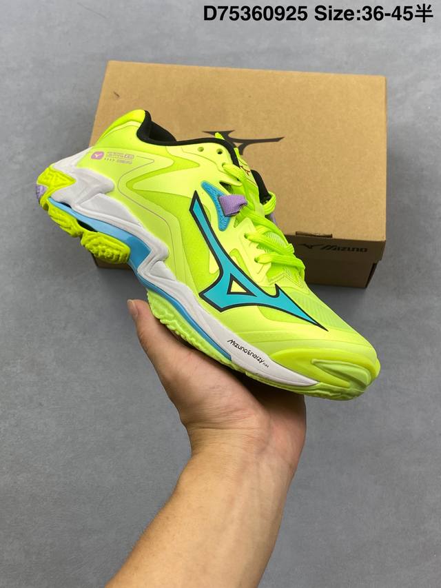 Mizuno美津浓 Wave Lightning Z8 舒适 防滑耐磨 低帮 训练鞋 货号：V1Gc 010 尺码号：36 36.5 37.5 38 38.5