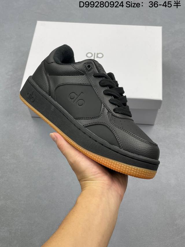 Alo Recovery Mode Yoga 易梦玲 Jisoo智秀同款小白鞋 等多位明星同款上脚 主打各大平台外贸主推 佛山大厂采购原材料多处细节一步到位 一