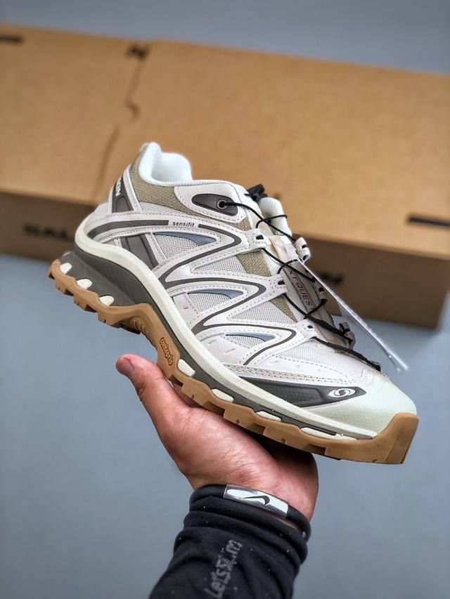 K版双层套盒版本 Salomonxt-Quest 萨洛蒙户外越野跑鞋 475413 35 #鞋面采用Sensifit贴合技术 全方位贴合包裹脚型 鞋跟部鞋底牵引