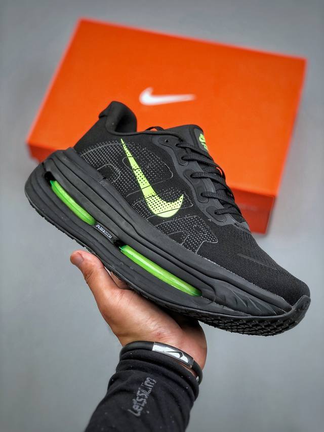 Nike Air Zoom pegasus premium耐克 飞马 舒适减震防滑 低帮跑步鞋全掌Reactx泡绵中底 前掌和后跟还配备了Air Zoom气垫单