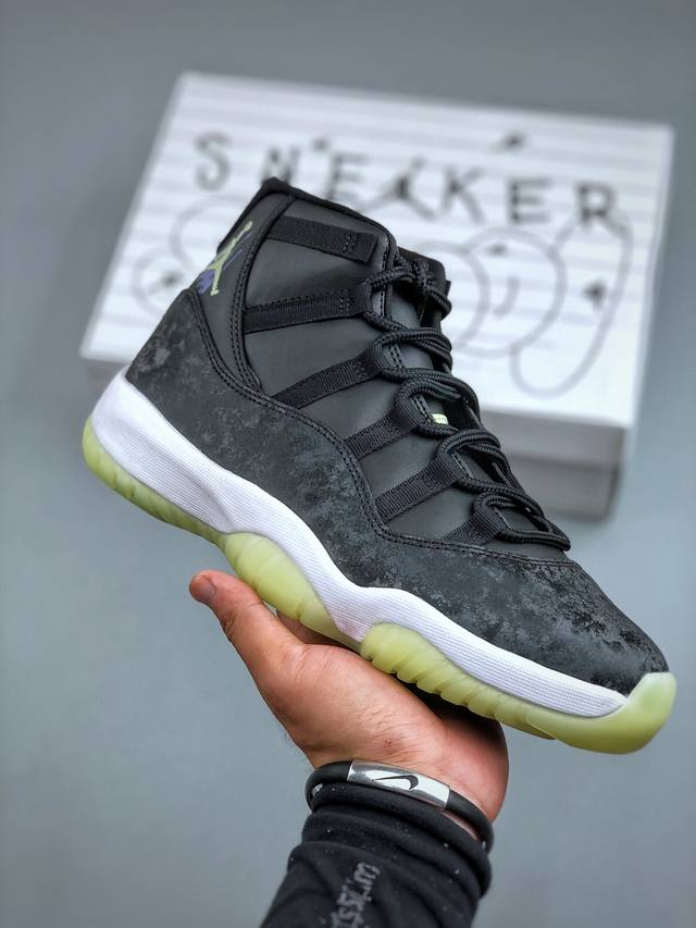 Air Jordan 11 Retro Inner Beast Aj11 乔11夜光黑天鹅 Ib1378-001 #鞋身通体采用黑色为主色调，材质方面以皮革覆盖